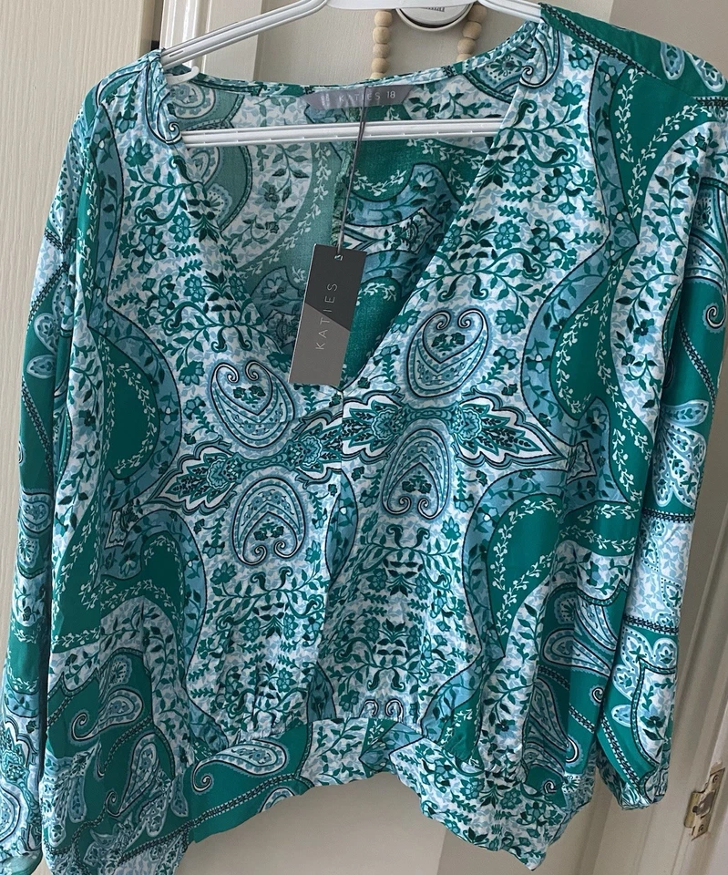 Katies Top Blouse Shirt Size 18 Green Boho 3/4 Sleeve New Tagged $84 - image 1 of 4