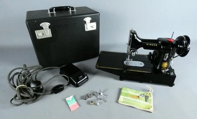 Vintage Singer Featherweight 222K Nähmaschine mit Koffer funktioniert # - Bild 1 von 4