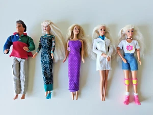 Lot de 4 Barbie 1966 1968 1993 + Ken 1966 - Barbie dentiste - Hollywood nails - Imagen 1 de 22