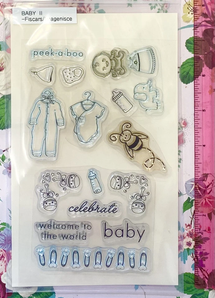 Bebé II por FISKARS IMAGEN Abeja Pin Mundo Botella Onsie Ratle Peluche Recién Nacido  Foto 1 de 1