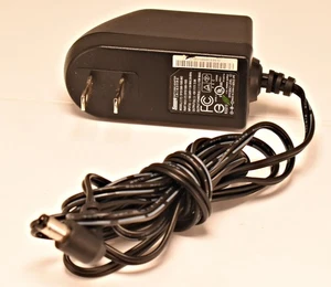 Genuine AC Adapter Sunny SYS1308-1505-W2 5V 2.6A 13W Switching Power Adapter - Imagen 1 de 2