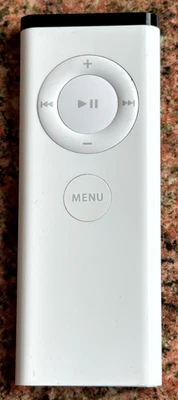 Apple A1156 Infrared Remote Control for Apple TV, iMac, MacBook, Mac Pro & iPods - Image 1 of 2