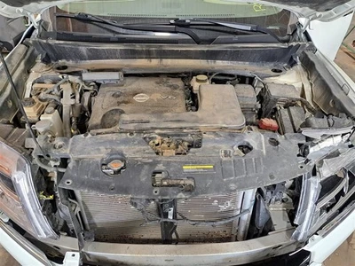 Pantalla trasera Pathfinder Sku#4242306 2015 Foto 1 de 4