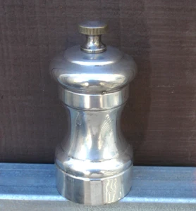 Vintage Made in FRANCE Peugeot Freres +LION insignia Sterling Silver Pepper mill - Picture 1 of 12