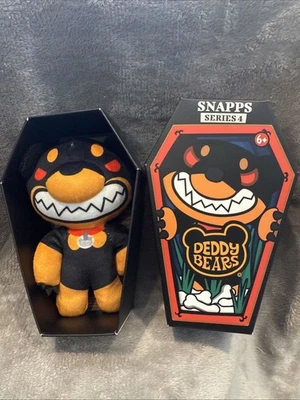 Innov8 Academy Deddy Bear Serie 4 Broches de presión Caja abierta Foto 1 de 4