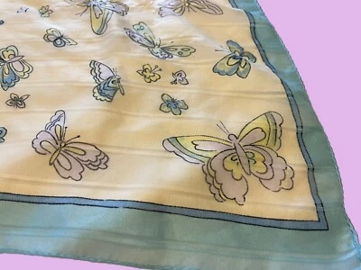 "Bonita bufanda mariposa de Italia borde azul 20"" x 19,5""" Foto 1 de 4