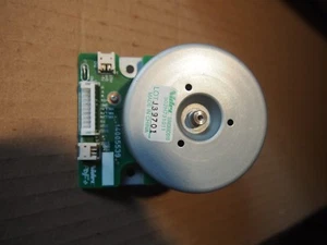 Moteur NIDEC 302H731011 14005539 - Photo 1/2