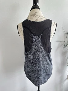 Camiseta sin mangas Lululemon Polar Shift Alpine blanca/negra malla esculpida talla 8 - Imagen 1 de 7