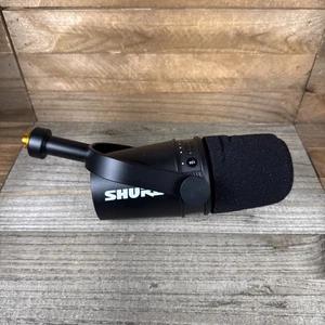 Shure MV7 Podcast Microphone Cardioid Dynamic Vocal Model MV7 Black Mic only - Picture 1 of 4