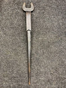 Klein Tools Spud Wrench 3212-H, 1-1/4 U2 USA Tools Offset Ironworkers Wrench - Picture 1 of 7