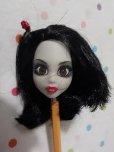 NEU Monster High Puppe Ersatzkopf, schwarze Haare, OOAK - Bild 1 von 3