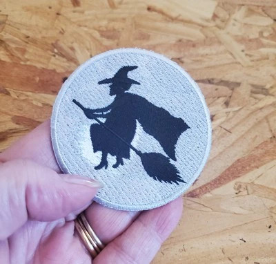 Bruja - Halloween - Luna Llena - Parche Bordado Hierro Sobre Apliques - Izquierdo Foto 1 de 2