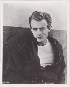 JAMES DEAN HOLLYWOOD STAR * RARE CLASSIC 1950s HOLLYWOOD ACTOR ICON press photo - Picture 1 of 2