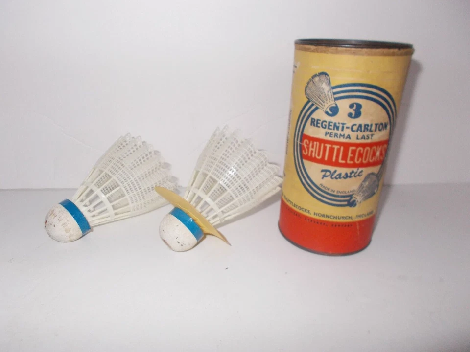 Últimos volantes Regent-Carlton Perma de colección dos de plástico hechos en Inglaterra nuevos sin etiquetas Foto 1 de 1