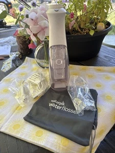 Waterpik Inalámbrico Recargable Portátil Hilo de Agua Serie WF-13 Blanco Nuevo OB. - Imagen 1 de 9