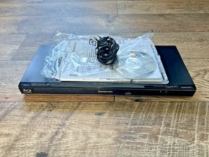 Panasonic DMP-BD75EG-K Blu-ray-Player – getestete Funktion, ohne FB, mit Kratzer - Bild 1 von 7