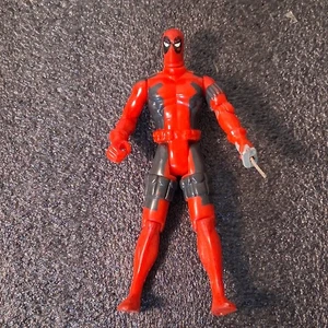 Marvel Vintage Toybiz 1992 X-Men Comic Deadpool roter Anzug Sägeblatt 5" Spielzeug - Bild 1 von 5