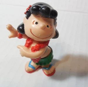 Lucy PVC Figure United Feature Peanuts Hawaii Luau applause Cake Topper - Picture 1 of 7