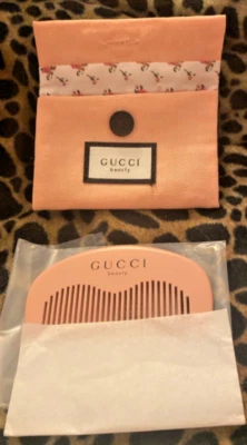AUTÉNTICO SET DE REGALO DE PEINE Y BOLSA GUCCI-ROSA-NUEVO Foto 1 de 4