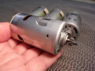 DC Motor 24-230 V, auch Generator, kein Wechselstrom, mit Ritzel, ohne wählbar - Bild 1 von 4
