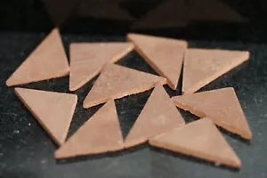 10 2/3 Zoll Staceys 1:12. Maßstab ECHTE ZIEGEL Miniatur Dreieck Oberfläche Bodenfliesen - Bild 1 von 13