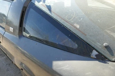 Cuarto de vidrio izquierdo conductor compatible con 81-85 MAZDA RX7 1671270 Foto 1 de 4