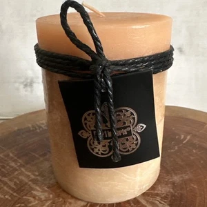 New PIER 1 IMPORTS Candle Peach Color Unscented Pillar Bougie Indoor Discontinue - Picture 1 of 6