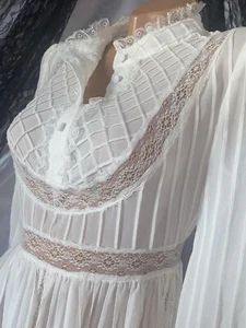 Maxi Vestido De Colección Ginebra Estilo Ethel Cain Blanco Semi Transparente - Imagen 1 de 16