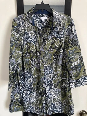 Blusa larga Charter Club para mujer talla 14 oliva y negro cuello botón delantero  Foto 1 de 4