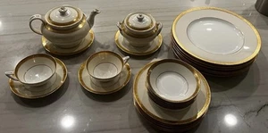 Rare Minton Wesminster Antique Red Stamp 26Piece Bone China Set - Picture 1 of 12