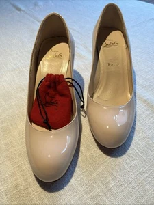 Louboutin Pumps, 7 cm Absatzhöhe, Nude,Lackleder, Größe 39 1/2 - Bild 1 von 2
