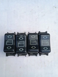 Mercedes-Benz W202 C280 Window Switches #2028205210 - Bild 1 von 2