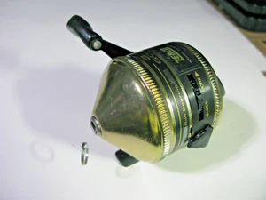 Carrete Spincast Zebco 33 Gold, Rh, BB, rueda de arrastre, encendido/apagado antirreverso, EE. UU. - NUEVO - Imagen 1 de 9