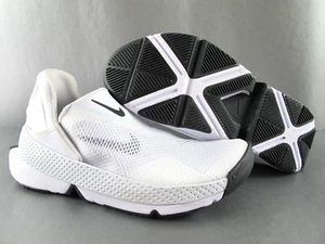 Nike Go FlyEase Bianco Nero DR5540-102 ~ Taglia WMN'S 7 / UOMO 5,5 - Foto 1 di 14