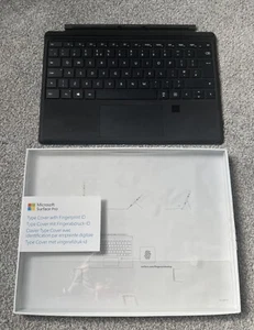 MICROSOFT SURFACE PRO 7/PRO 7 + TYPE COVER - BLACK KEYBOARD - BRITISH LAYOUT -GC - Zdjęcie 1 z 6