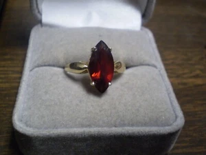 14K Yellow Gold Ladies Marquise Garnet Solitaire Ring 2.9 Grams - Picture 1 of 5