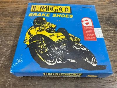 Zapatas de freno traseras Suzuki GS450 GS425 GS400 GR650 64400-11860 Foto 1 de 4