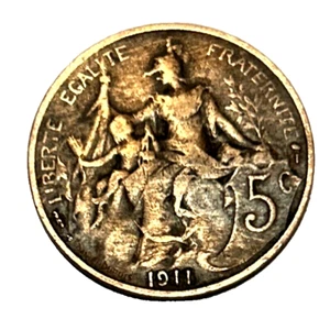 Vintage 1911 French 5 Centimes Coin Large - Picture 1 of 4