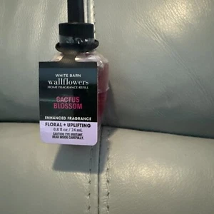Bath & Body Works CACTUS BLOSSOM Home Fragrance Wallflowers Refill 0.8 oz - Picture 1 of 1