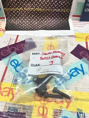 SUZUKI ESTEEM 1.8L 1999 2000 2001 2002 MOTOR DE ARRANQUE PERNOS DE MONTAJE Y SOPORTE OE Foto 1 de 4