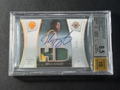 KEVIN DURANT BGS 8.5 2007-08 UD ULTIMATE ROOKIE MATERIALS PATCH AUTO RPA RC /10 - Image 1 of 2