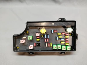 2010 Chrysler Sebring Dodge Avenger Fuse Box Body Control Module P04692777AB - Picture 1 of 4