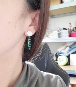 Paire de boucles d'oreilles perles vertes résine ronds acier inoxydable argent - Foto 1 di 2
