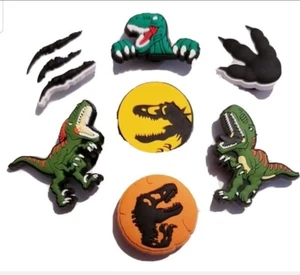 Jurrassic Dinosaurier! 7-teiliges Set NEU! Kroko kompatibel! Für Schuhe, Armbänder, Basteln  - Bild 1 von 2
