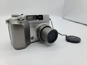 Olympus Camedia C-3020 2.5x Digital Zoom 3.2MP Digital Camera Silver Tested - Picture 1 of 9