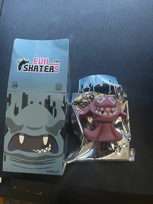 Kidrobot X Touma Evil Skaters 3" Vinyl Figure Nico 2/20 Art Toy Toumart Foto 1 de 2