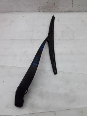 Brazo limpiaparabrisas tapa puerta levadiza trasera Honda Fit S-89P 2018 Foto 1 de 3