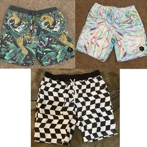 Neff Shorts 3 Pack - Size M - 2x Hot tub Shorts - 1x Sweat Shorts - Pre-owned - Picture 1 of 20