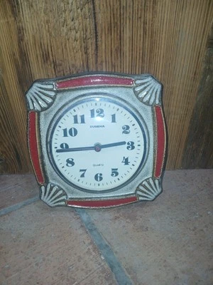 DUGENA Vintage Wanduhr Küchenuhr Quarz rot weiß braun Muschelmotiv Retro - Bild 1 von 4