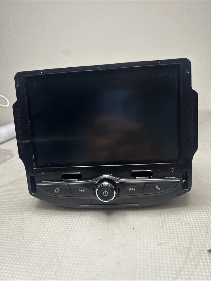 2018-2021 Chevrolet Traverse Am Fm Cd Player Radio Receiver VRN9U - Image 1 of 4